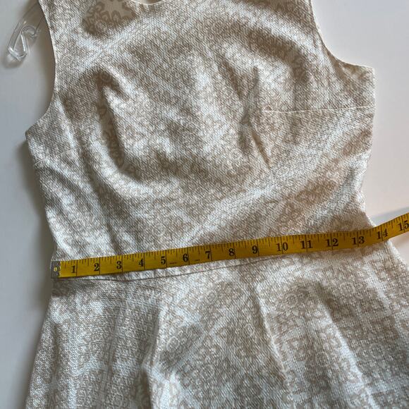 DVF Jeannie Dress Womens Size 6 Cream & Tan Henna Print Cotton Fit & Flare - Picture 12 of 13
